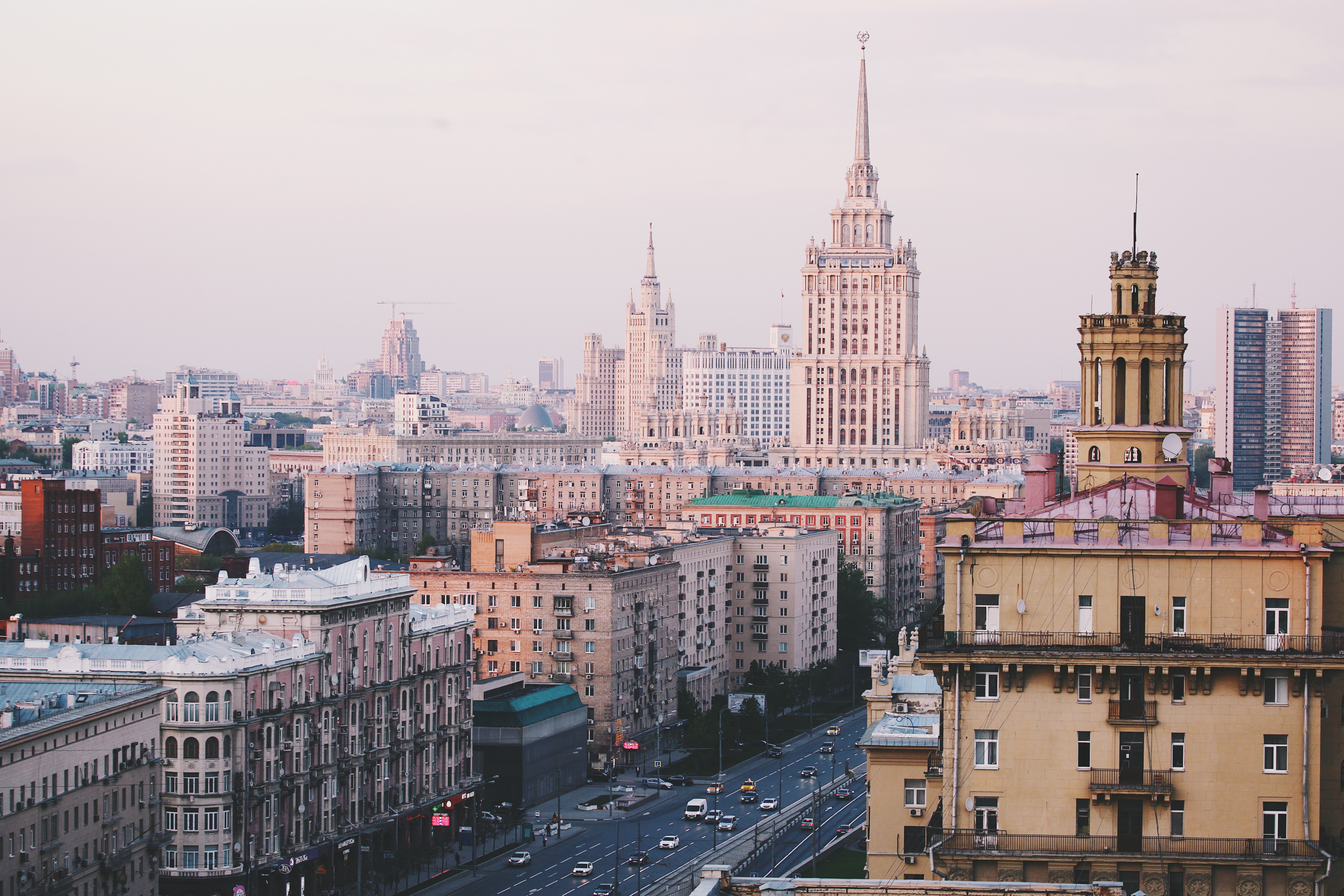 Onlineseminar am 16.06.2020: "Update – Business in Russia in times of the CORONA crisis. Phase-out of restrictive measures, state support, SME status, personnel costs and practical experience".